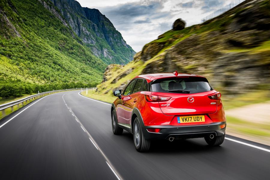  Mazda CX-3 2015 года  (UK) (фото 8 из 47)